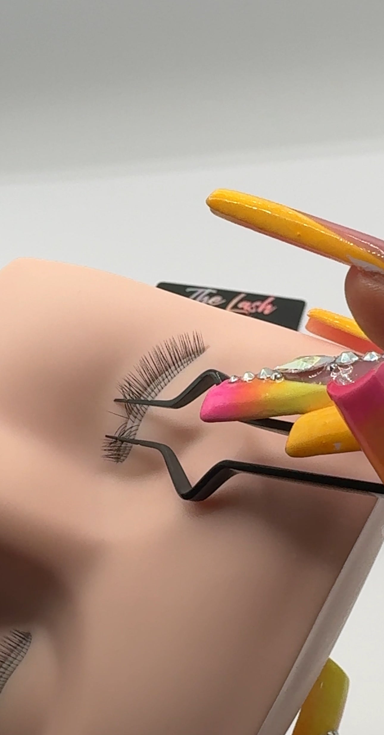 Curvy Bottom Isolation Tweezers